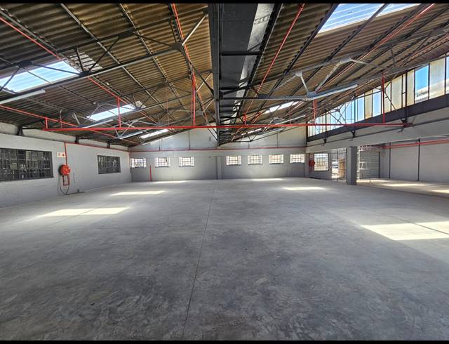 742M² WAREHOUSE TO LET IN BENROSE